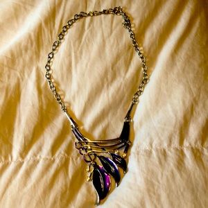 Beautiful purple/silver costume jewelry necklace